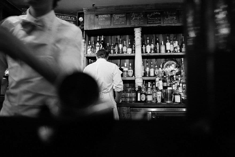 Embark on a Bartending Career in Vibrant Fort Worth